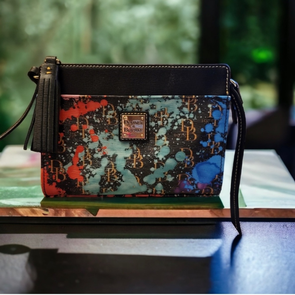 NWOT Dooney Wristlet Crossbody Kenzie with tassel!